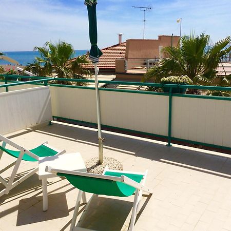 Lungomare Hotel Marina di Cecina Phòng bức ảnh