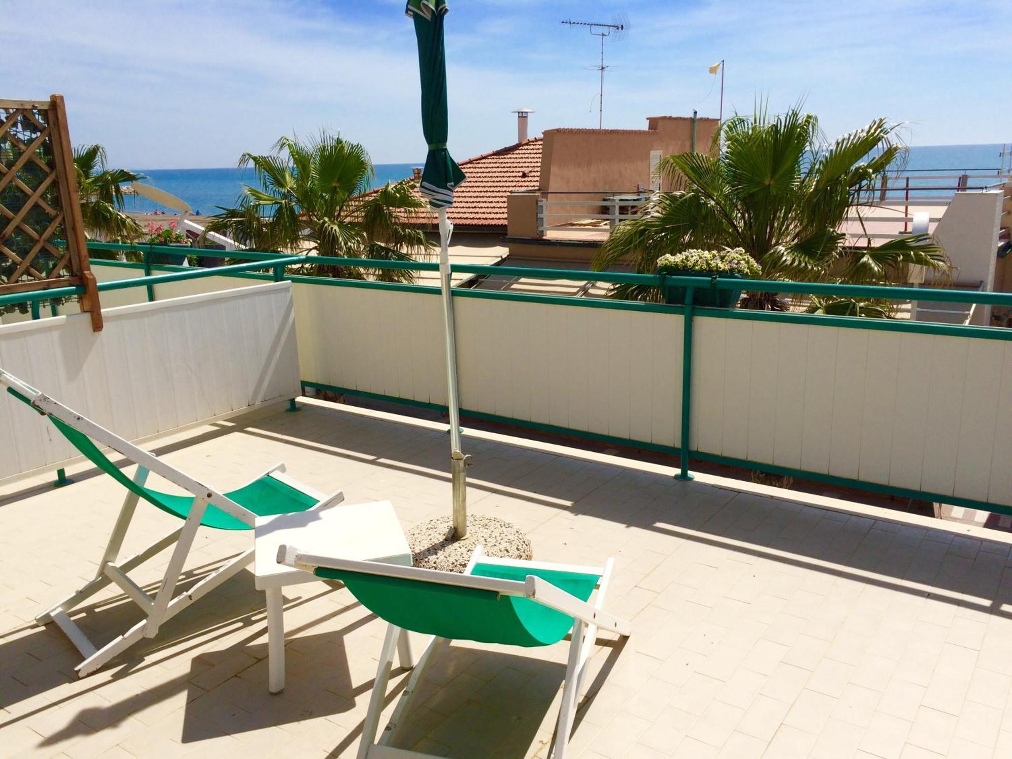 Lungomare Hotel Marina di Cecina Phòng bức ảnh