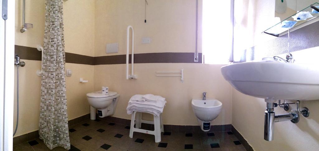Lungomare Hotel Marina di Cecina Ngoại thất bức ảnh