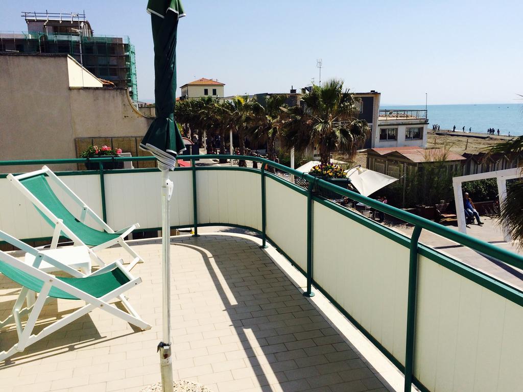 Lungomare Hotel Marina di Cecina Ngoại thất bức ảnh