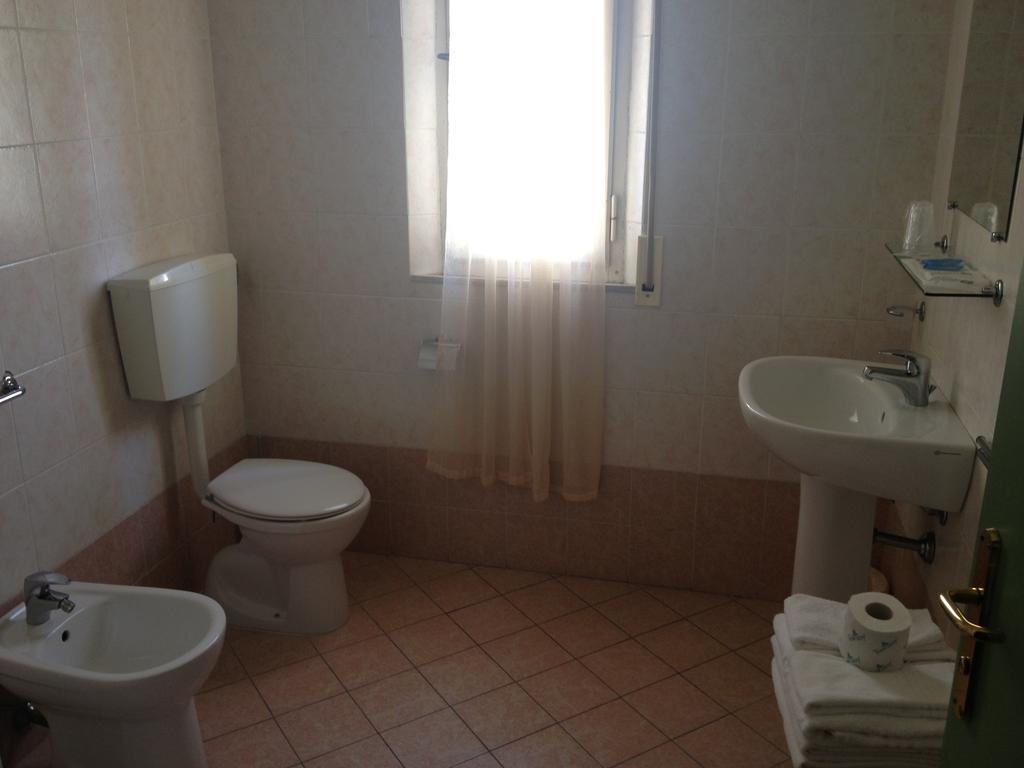 Lungomare Hotel Marina di Cecina Phòng bức ảnh