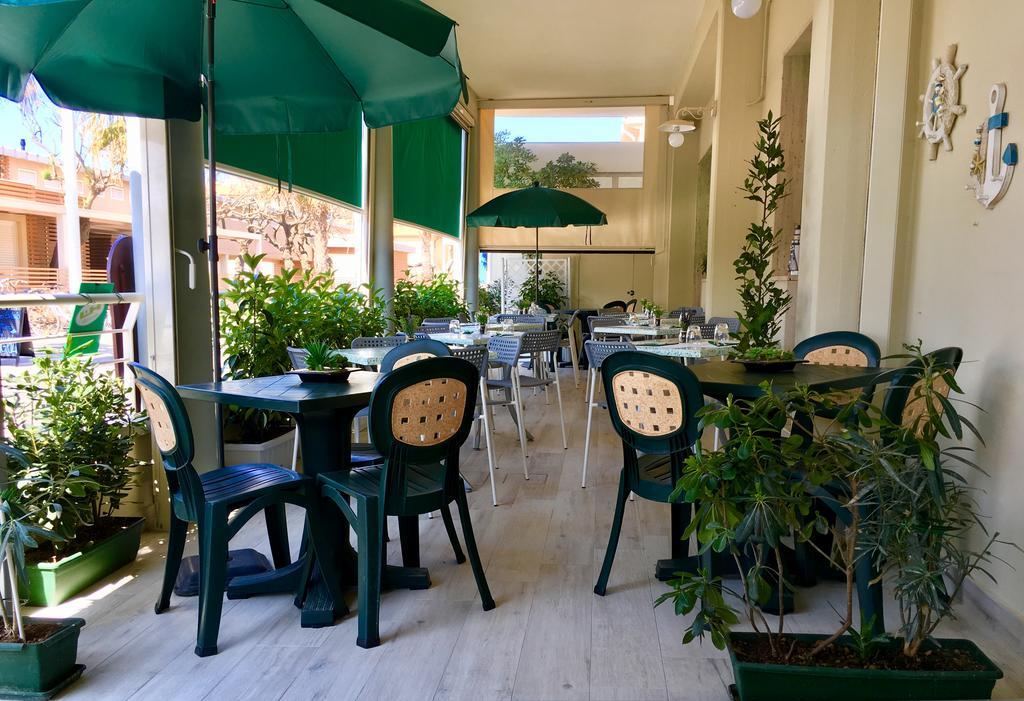 Lungomare Hotel Marina di Cecina Ngoại thất bức ảnh
